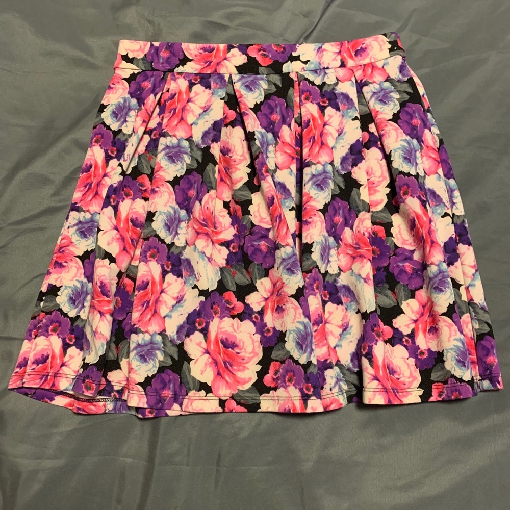 Floral print skirt